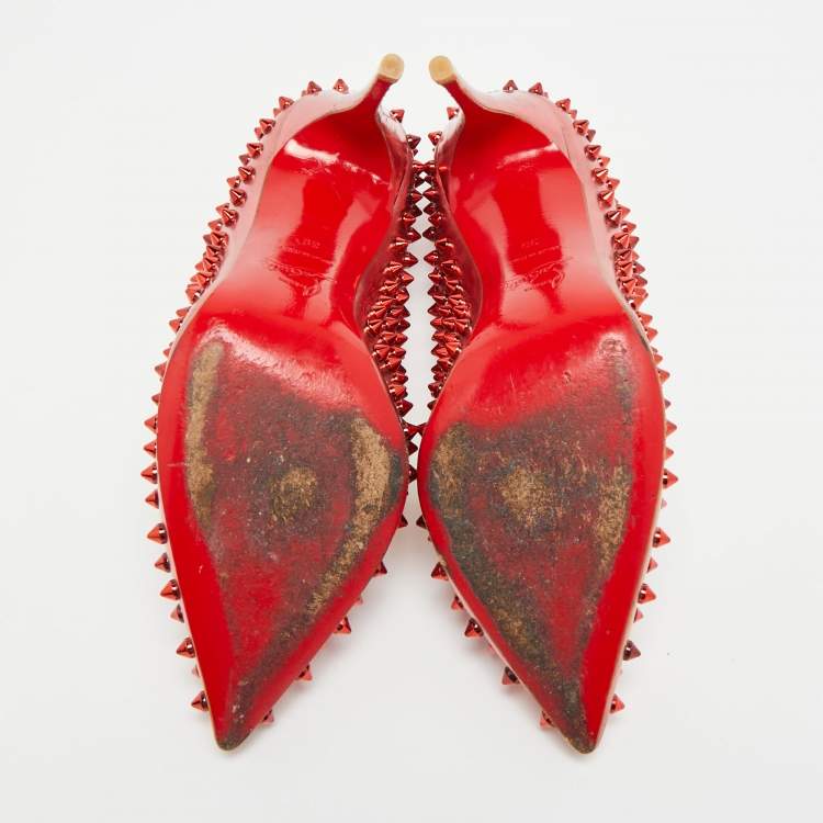 مملوكة مسبقًا Christian Louboutin Pigalle Spikes Size 39 Metallic Red Patent Leather Pumps