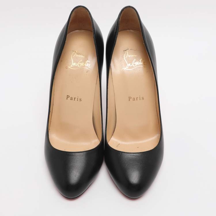 Pre Owned Christian Louboutin Simple Size 37 Black Leather Pumps