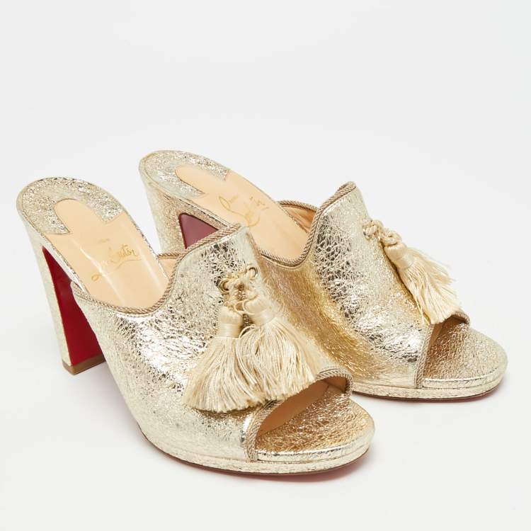 مملوكة مسبقًا Christian Louboutin De Vienne Size 38.5 Gold Foil Leather Mules