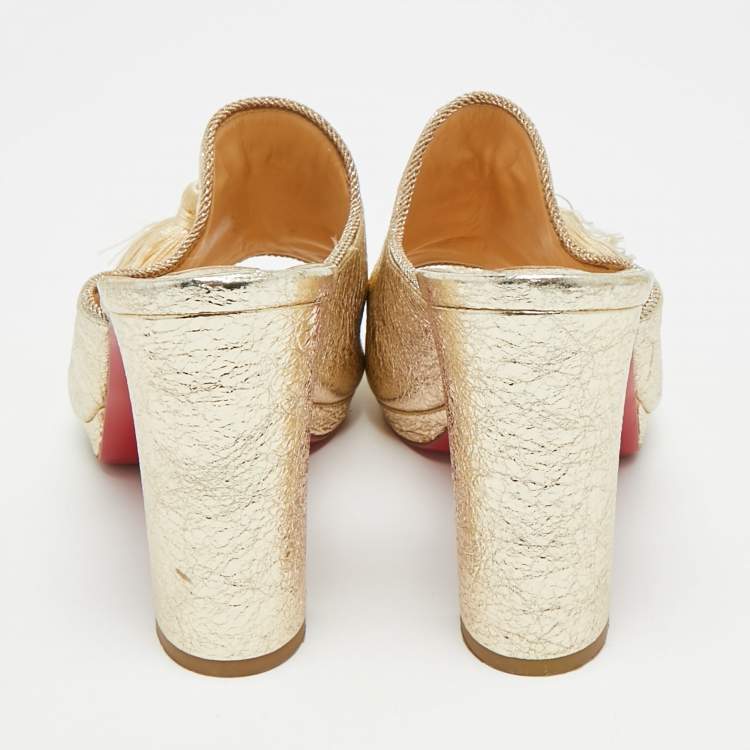 مملوكة مسبقًا Christian Louboutin De Vienne Size 38.5 Gold Foil Leather Mules