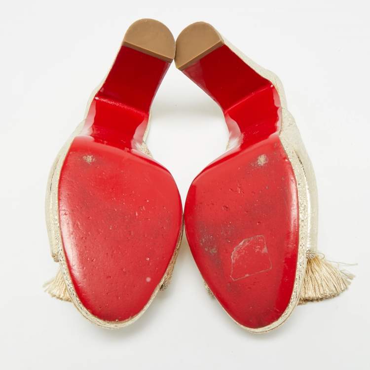 مملوكة مسبقًا Christian Louboutin De Vienne Size 38.5 Gold Foil Leather Mules
