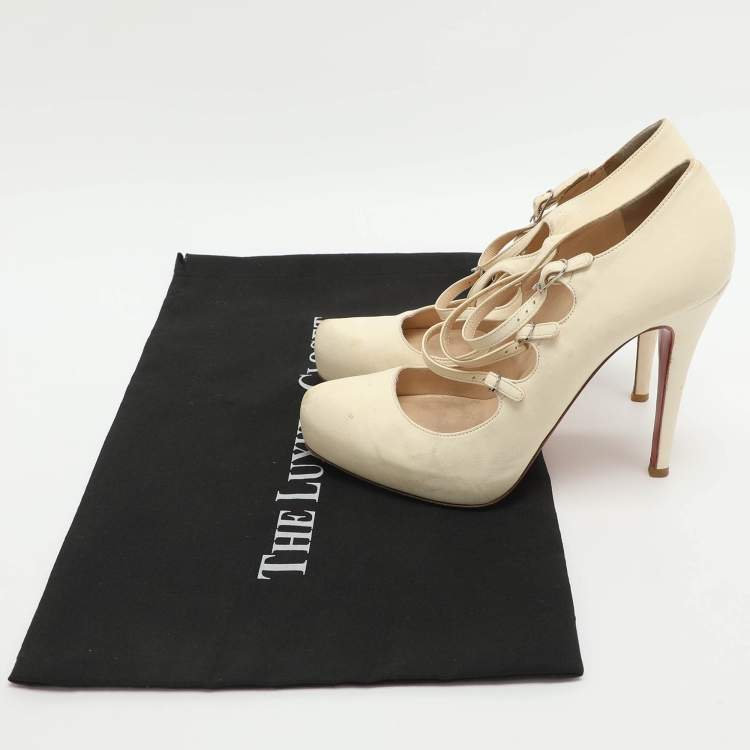 مملوكة مسبقًا Christian Louboutin Size 37.5 Cream Leather Strappy Pumps