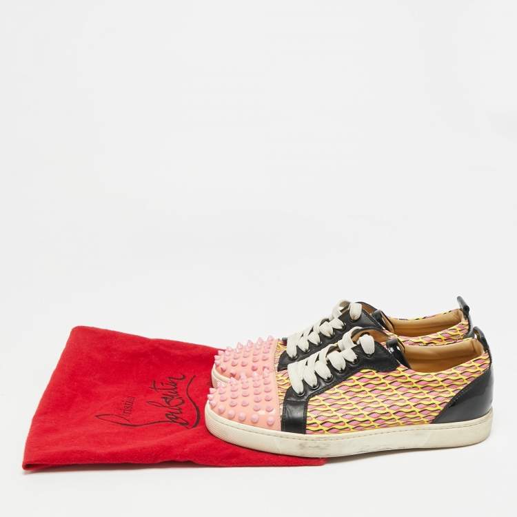 مملوكة مسبقًا Christian Louboutin Louis Junior Spikes Size 38 Multicolor Canvas and Patent Leather Lace Up Sneakers