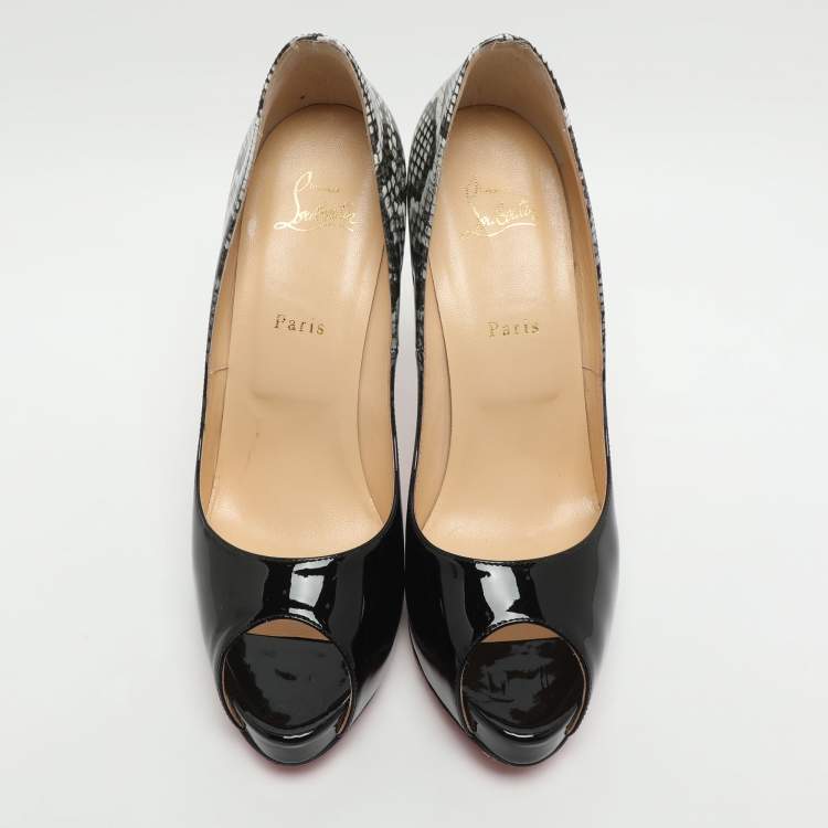 مملوكة مسبقًا Christian Louboutin New Very Prive Size 42 Black/Grey Snake Print Patent Leather Peep Toe Pumps