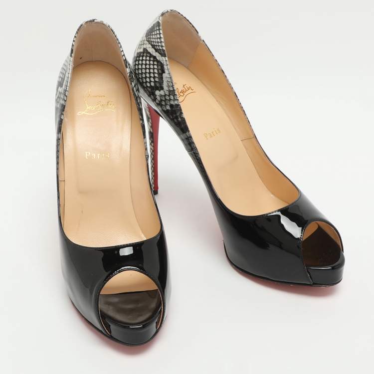 مملوكة مسبقًا Christian Louboutin New Very Prive Size 42 Black/Grey Snake Print Patent Leather Peep Toe Pumps