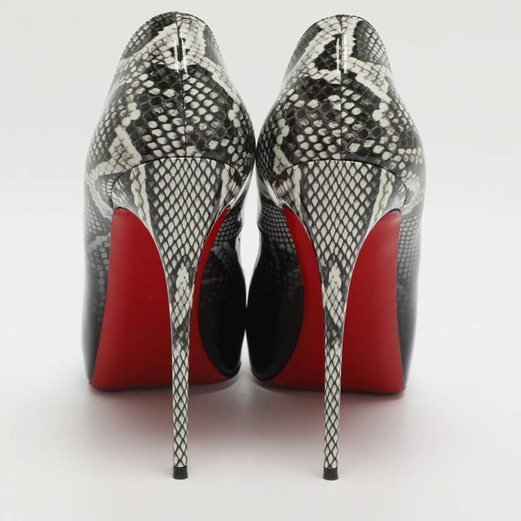 مملوكة مسبقًا Christian Louboutin New Very Prive Size 42 Black/Grey Snake Print Patent Leather Peep Toe Pumps