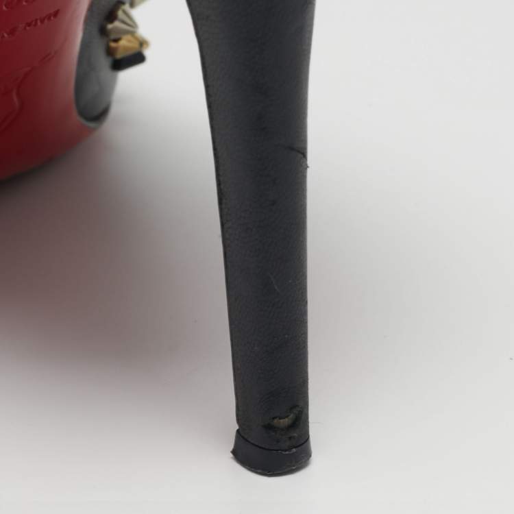 مملوكة مسبقًا Christian Louboutin Pigalle Spikes Size 39 Black Leather Pumps