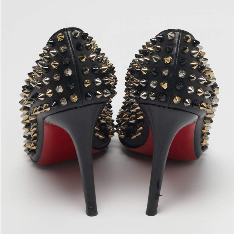 مملوكة مسبقًا Christian Louboutin Pigalle Spikes Size 39 Black Leather Pumps