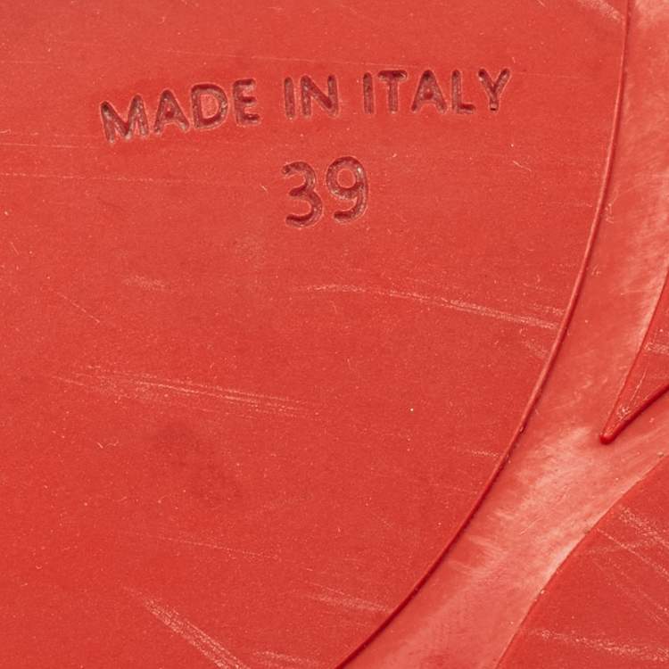 Pre Owned Christian Louboutin Size 39 Cream Rubber Spikes Flip Flops