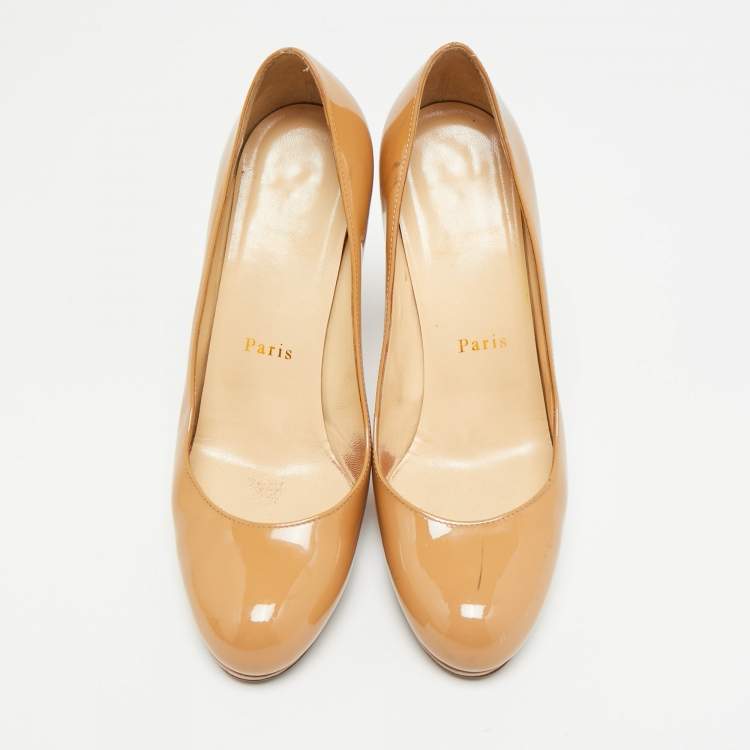 Pre Owned حذاء كعب عالي كريستيان لوبوتان نيو سيمبل جلد بيج لامع مقاس 39.5