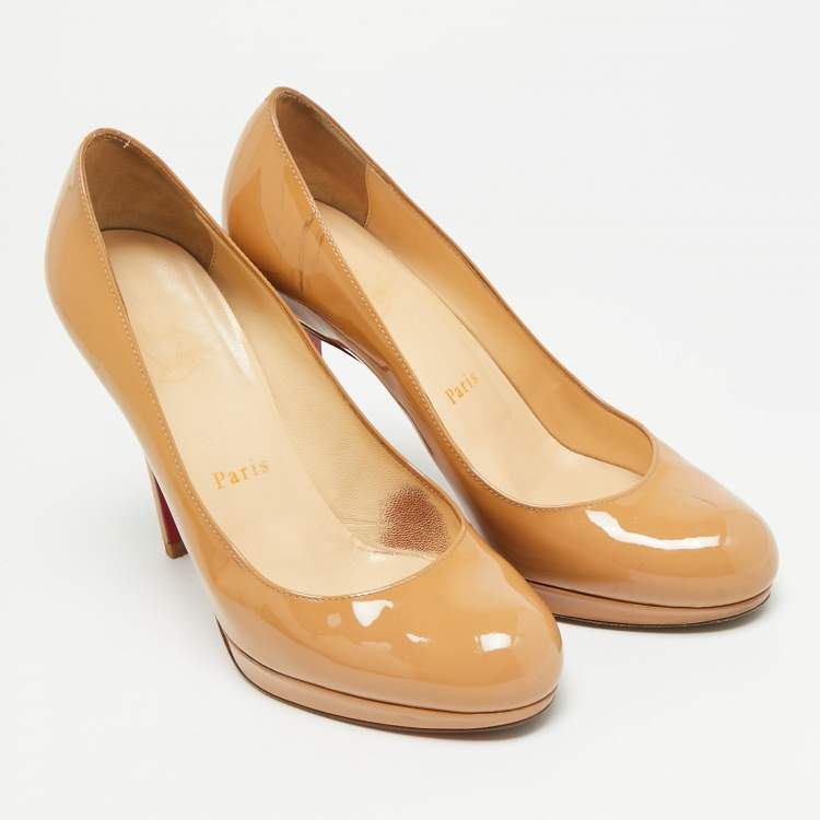 Pre Owned حذاء كعب عالي كريستيان لوبوتان نيو سيمبل جلد بيج لامع مقاس 39.5