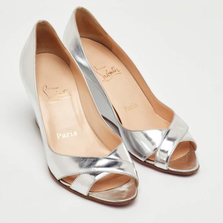 Pre Owned Christian Louboutin Riveto Size 37.5 Silver Glazed Leather Wedge Pumps