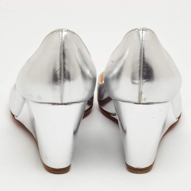 Pre Owned Christian Louboutin Riveto Size 37.5 Silver Glazed Leather Wedge Pumps