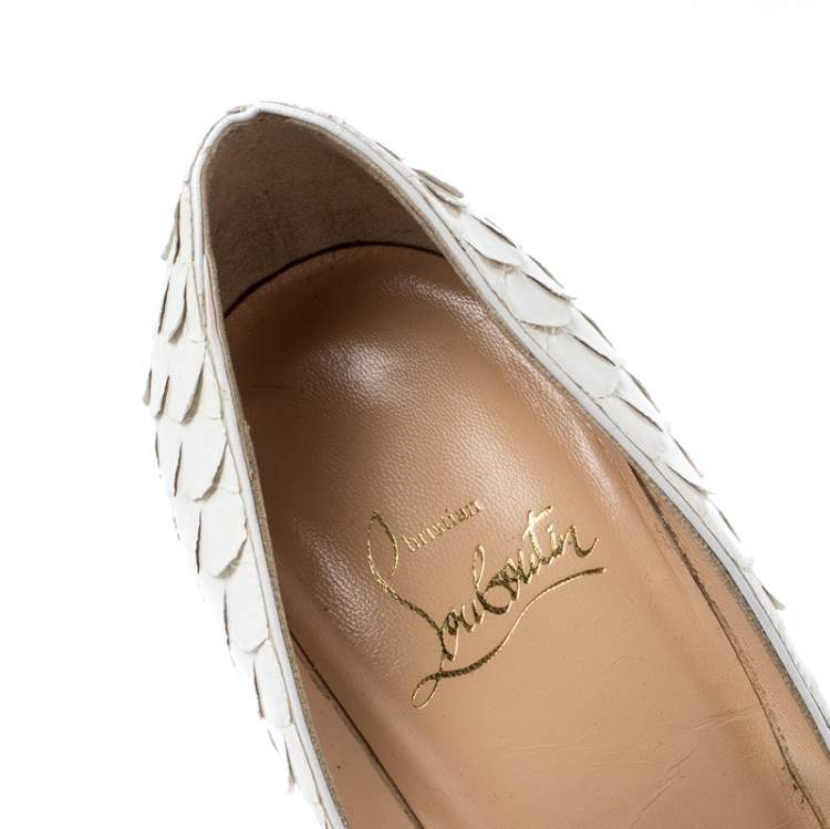 Pre Owned Christian Louboutin White Python Leather So Kate Pointed Toe Pumps Size 35.5