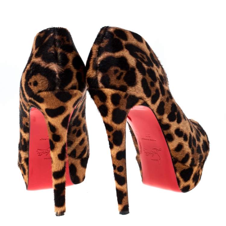 مملوكة مسبقًا Christian Louboutin Brown/Beige Leopard Print Pony Hair Platform Booties Size 37