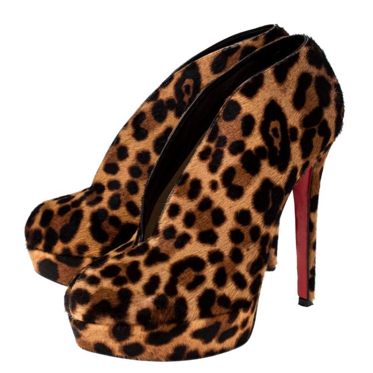 مملوكة مسبقًا Christian Louboutin Brown/Beige Leopard Print Pony Hair Platform Booties Size 37