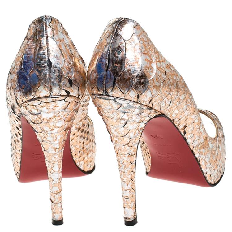 مملوكة مسبقًا Christian Louboutin Metallic Bronze Python Leather New Very Prive Peep Toe Pumps Size 36.5