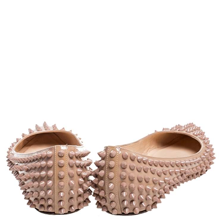 Pre Owned Christian Louboutin Beige Patent Leather Spike Pointed Toe Ballet Flats Size 38