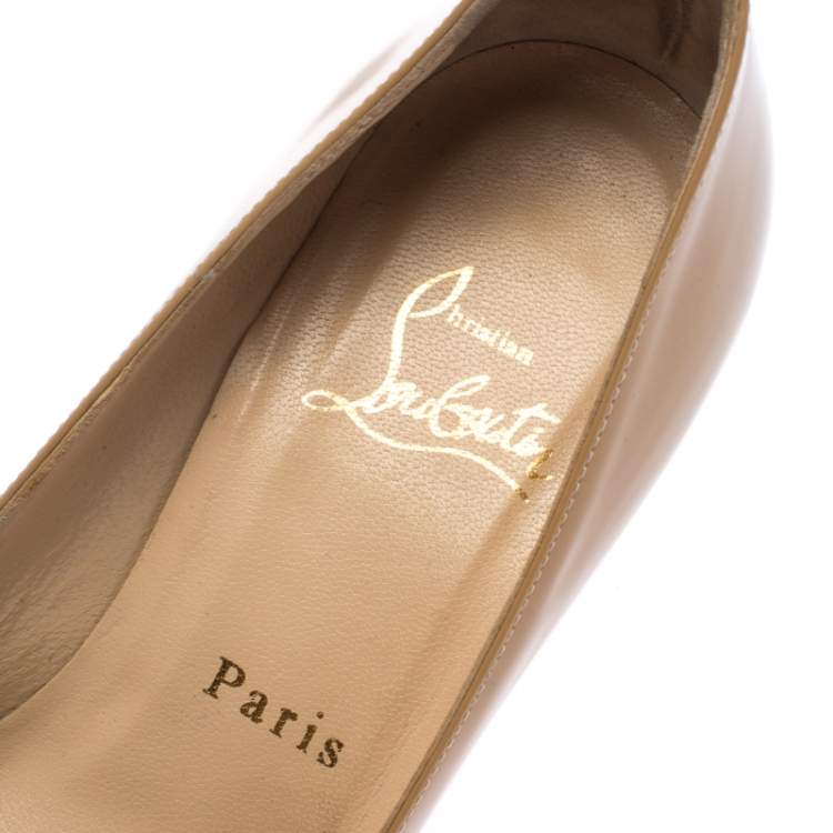 Pre Owned Christian Louboutin Beige Patent Leather Simple Pumps Size 35