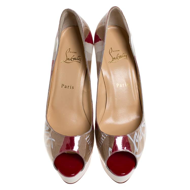 مملوكة مسبقًا Christian Louboutin Multicolor Loubi Kraft PVC and Leather Fetish Peep Toe Pumps Size 40.5