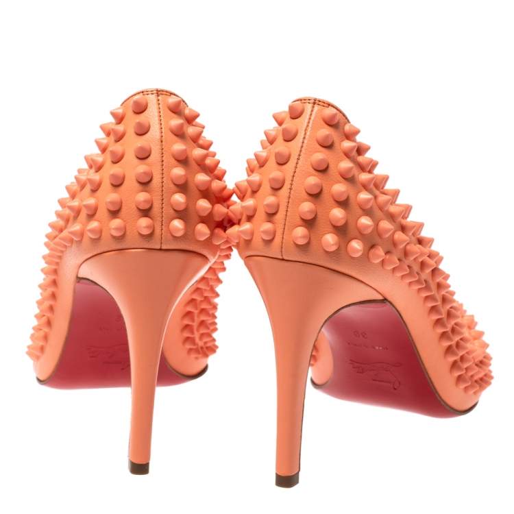 مملوكة مسبقًا Christian Louboutin Orange Leather Pigalle Spikes Pumps Size 39