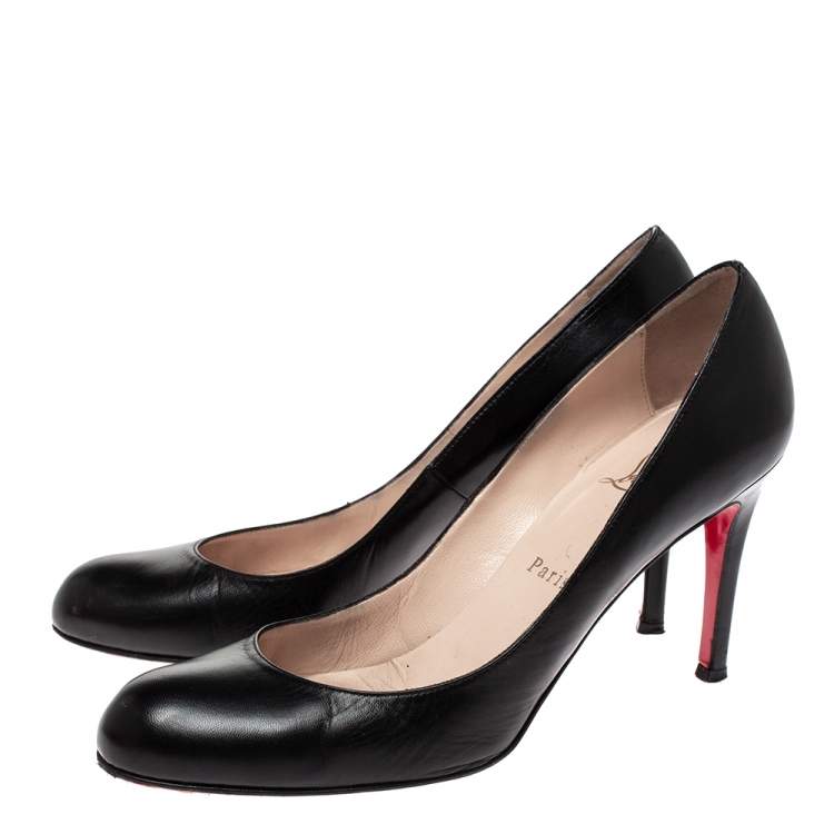 Pre Owned Christian Louboutin Black Leather Round Toe Pumps Size 38.5
