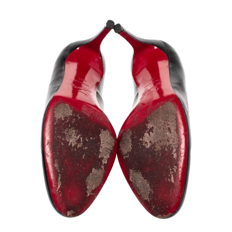 Pre Owned Christian Louboutin Black Leather Round Toe Pumps Size 38.5