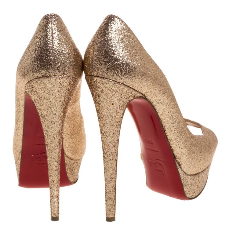 مملوكة مسبقًا Christian Louboutin Gold Glitter Lady Peep Toe Platform Pumps Size 38.5