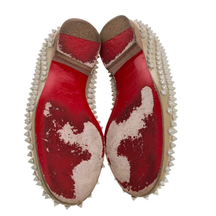 مملوكة مسبقًا Christian Louboutin Beige Rollerboy Spikes Smoking Slippers Size 35