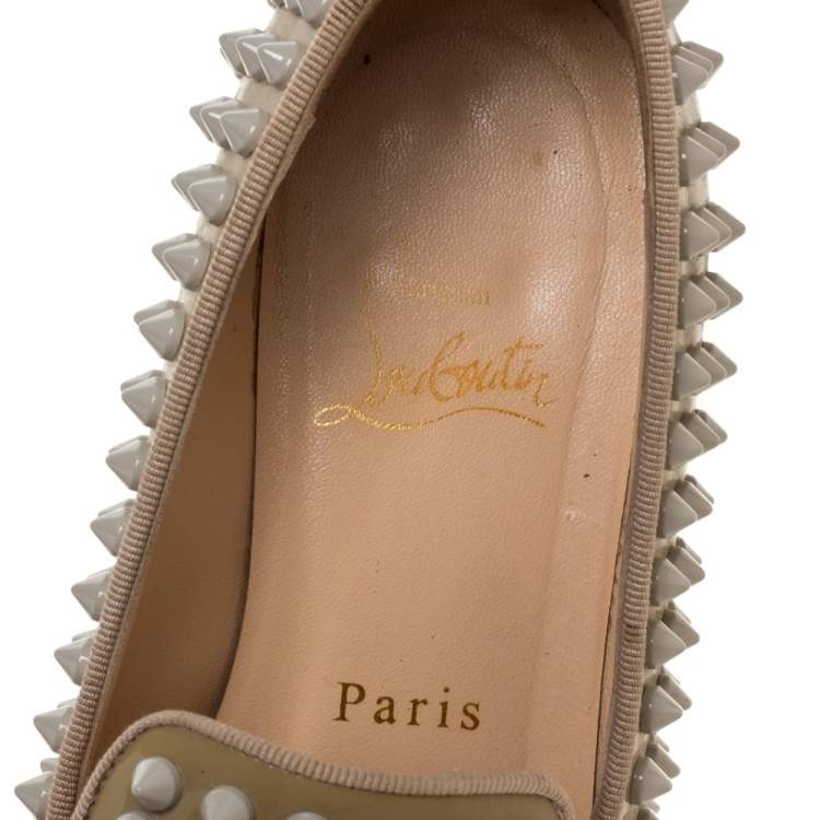 مملوكة مسبقًا Christian Louboutin Beige Rollerboy Spikes Smoking Slippers Size 35