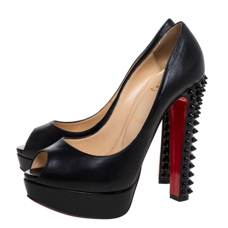 مملوكة مسبقًا Christian Louboutin Black Leather And Patent 'Babel Clou' Platform Peep Toe Pumps Size 39.5