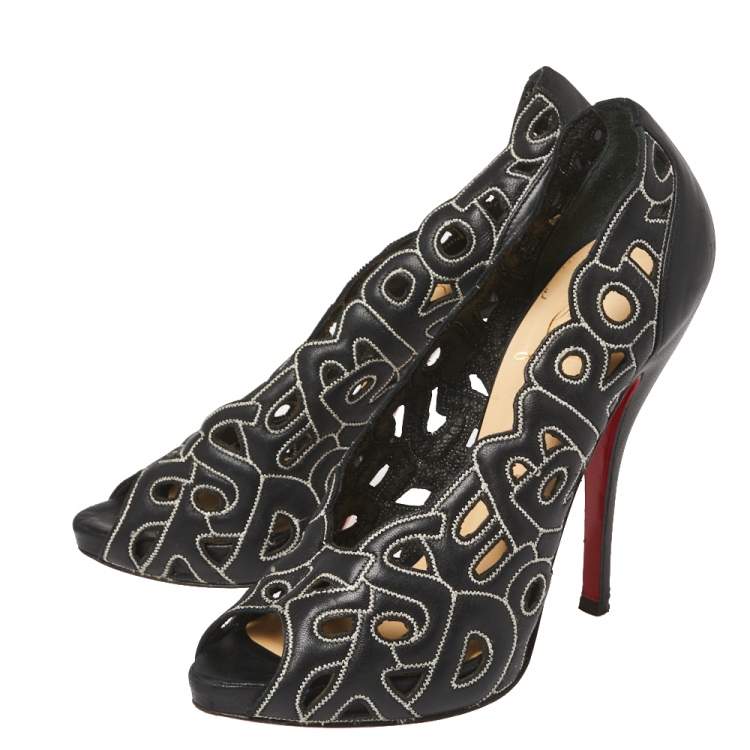 مملوكة مسبقًا Christian Louboutin Black Letter Leather Tell Me Cutout Pumps Size 36