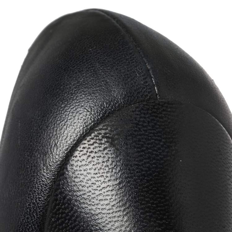 مملوكة مسبقًا Christian Louboutin Black Letter Leather Tell Me Cutout Pumps Size 36