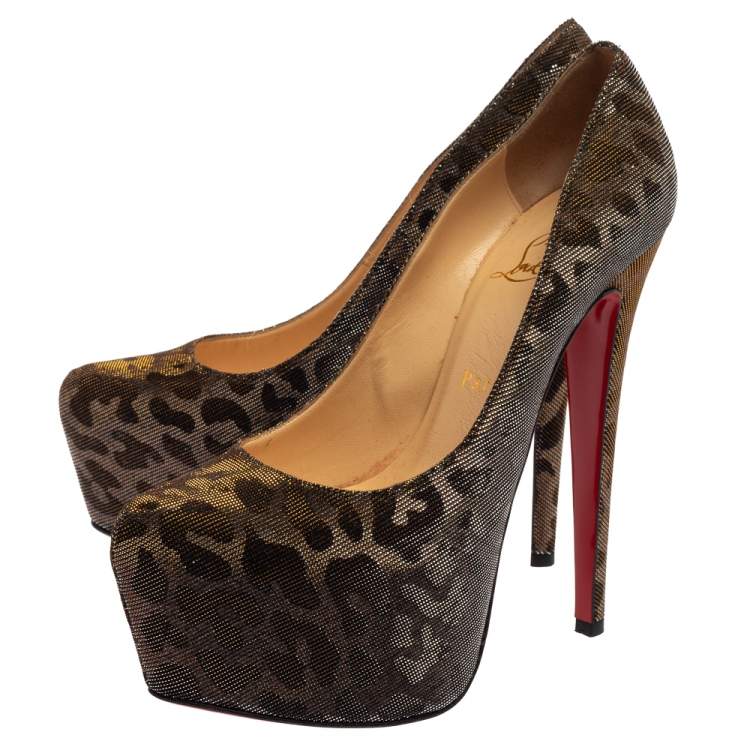 Pre Owned Christian Louboutin Metallic Fabric Daffodile Pumps Size 38