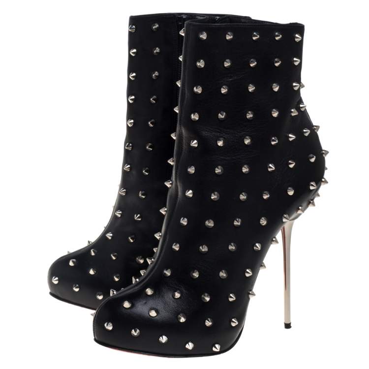 مملوكة مسبقًا Christian Louboutin Black Leather Big Lips Spiked Ankle Boots Size 38