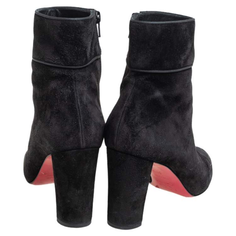 مملوكة مسبقًا Christian Louboutin Black Suede Ankle Boots Size 38.5