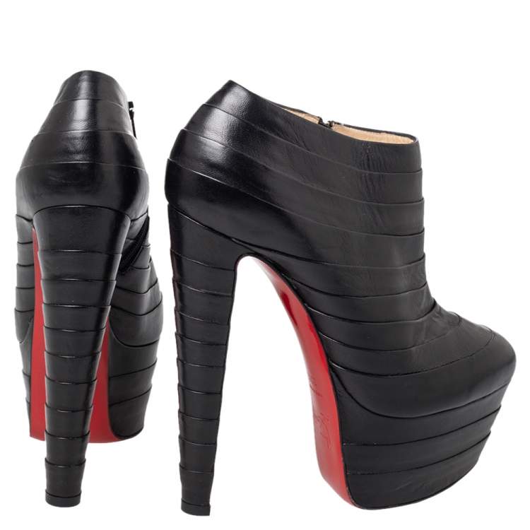 مملوكة مسبقًا Christian Louboutin Black Leather Amor Ankle Boots Size 38.5