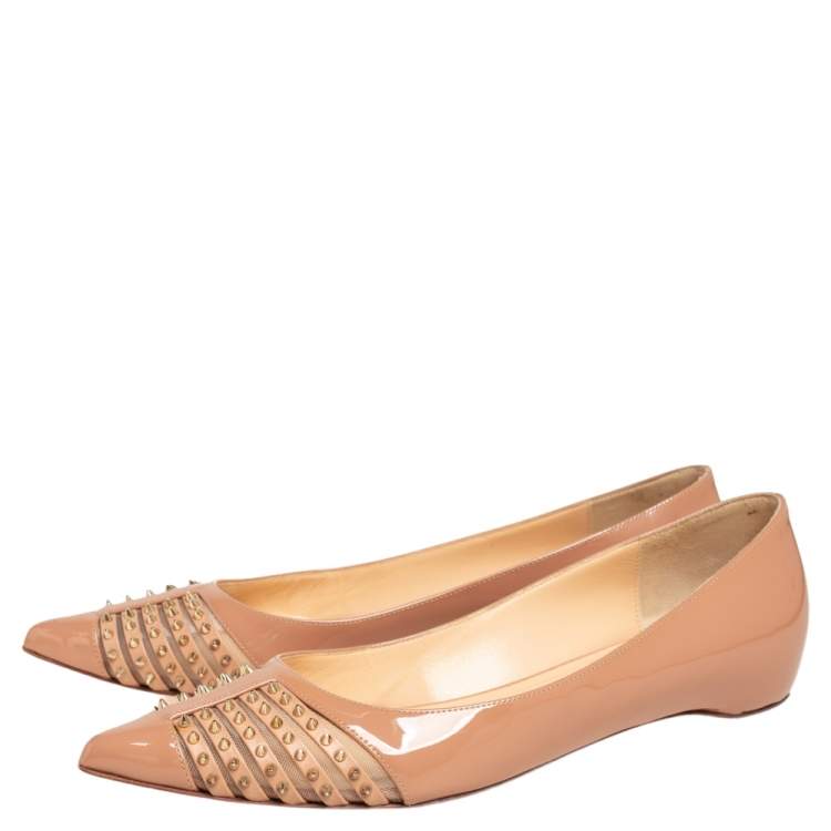 مملوكة مسبقًا Christian Louboutin Nude Patent Leather Goldoflat  Flats Size38