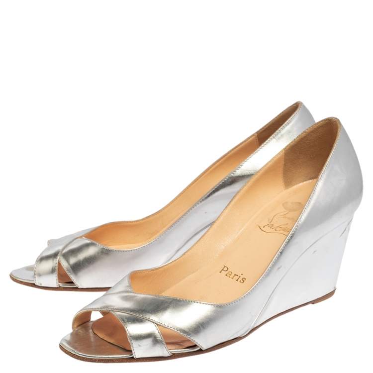 Pre Owned Christian Louboutin Metallic Silver Leather Peep Toe Wedge  Pumps Size 39