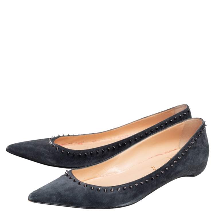 مملوكة مسبقًا Christian Louboutin Grey Suede Anjalina Ballet Flats Size 40.5