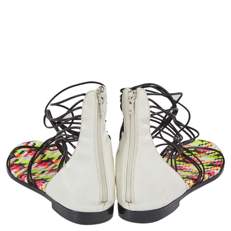 Pre Owned Christian Louboutin White/Black Patent Leather Blanca Gladiator Flat Sandals Size 37