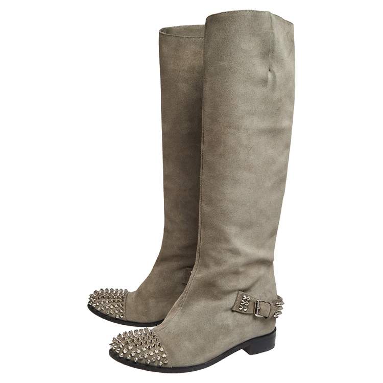 مملوكة مسبقًا Christian Louboutin Grey Suede Egoutina Spikes Knee Boots Size 37