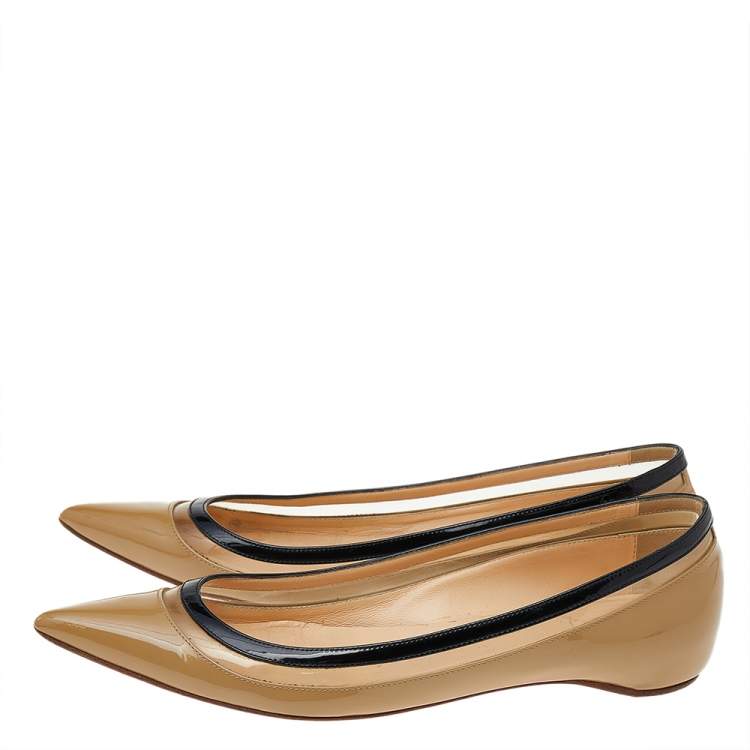 مملوكة مسبقًا Christian Louboutin Beige Patent Leather And PVC Paulina Ballet Flats Size 36.5