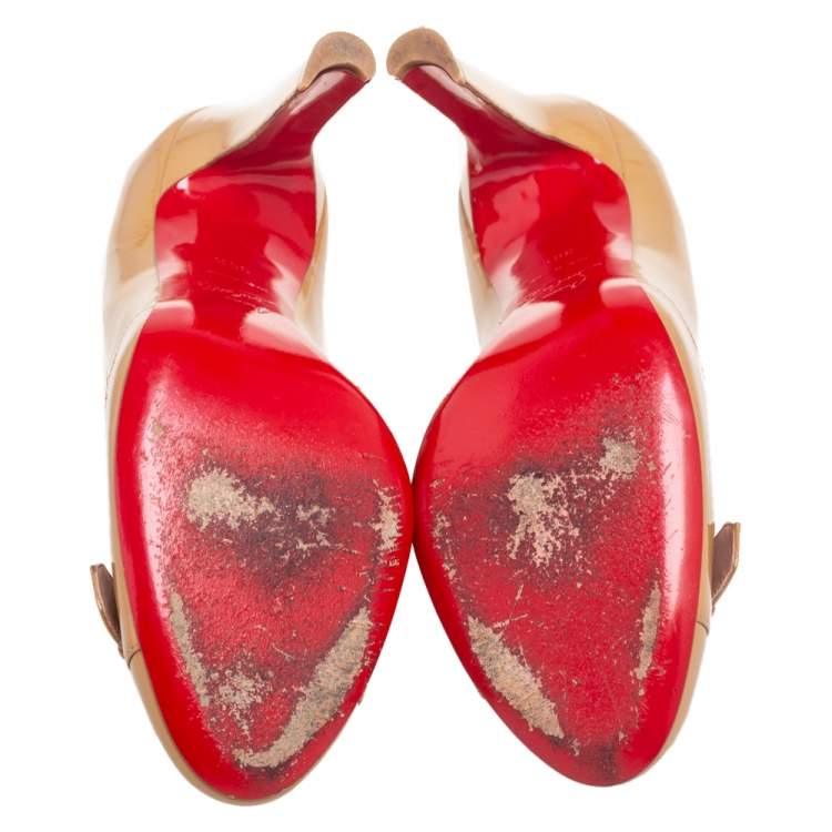 Pre Owned Christian Louboutin Beige Patent Buckle Detail Pumps Size 39.5