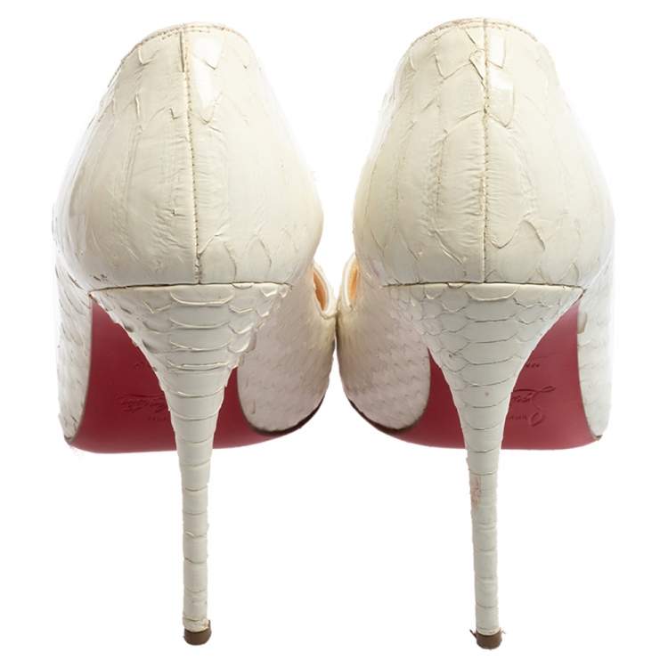 Pre Owned Christian Louboutin Cream Python Leather So Kate Pumps Size 35.5