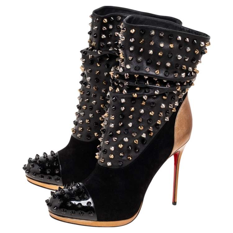 مملوكة مسبقًا Christian Louboutin Black Patent Leather and Suede Spike Wars Ankle Boots Size 39.5