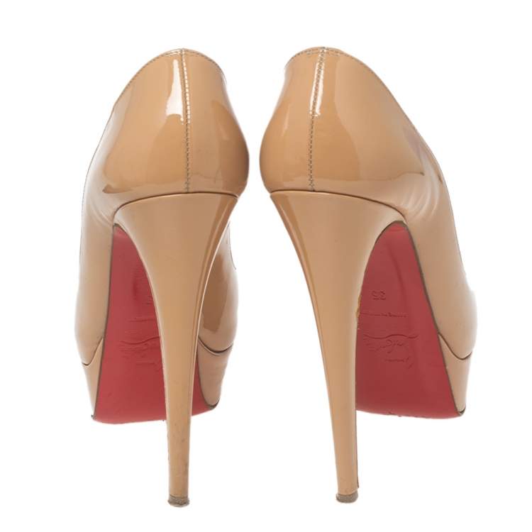 مملوكة مسبقًا Christian Louboutin Beige Patent Leather Lady Peep Toe Platform Pumps Size 35