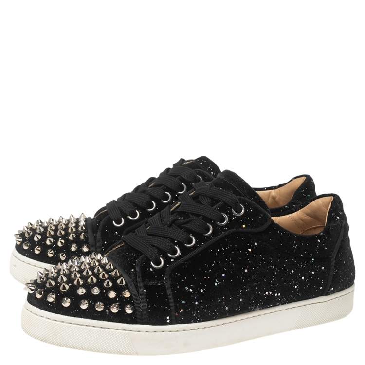 مملوكة مسبقًا Christian Louboutin Black Glitter Velvet Louis Junior Spikes Sneakers Size 38