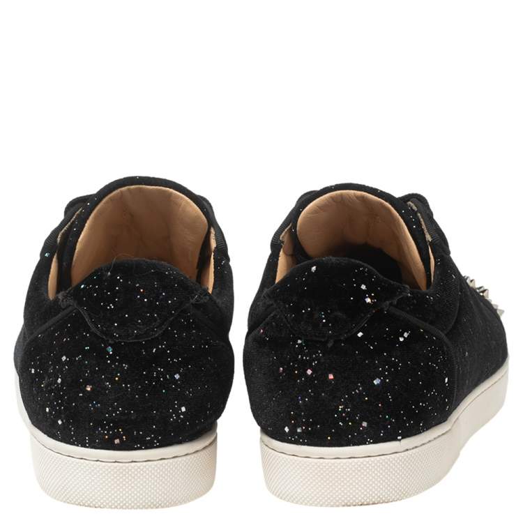 مملوكة مسبقًا Christian Louboutin Black Glitter Velvet Louis Junior Spikes Sneakers Size 38