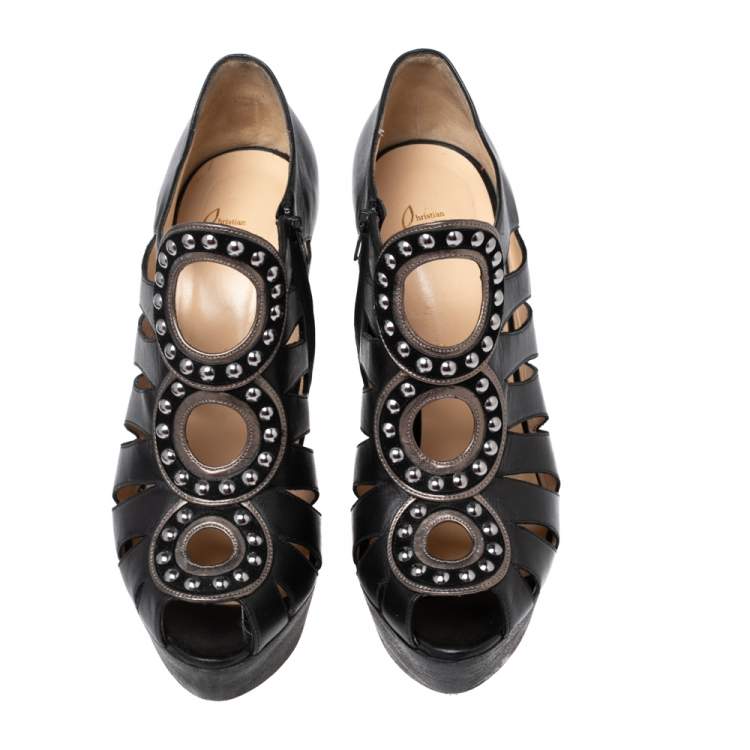 مملوكة مسبقًا Christian Louboutin Black Leather Maralla Studded Cutout Booties Size 38.5